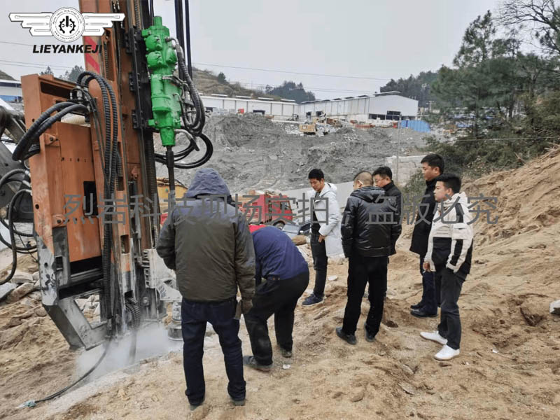 云南、四川、貴州專用機(jī)載式液壓劈裂機(jī)廠家 推薦
